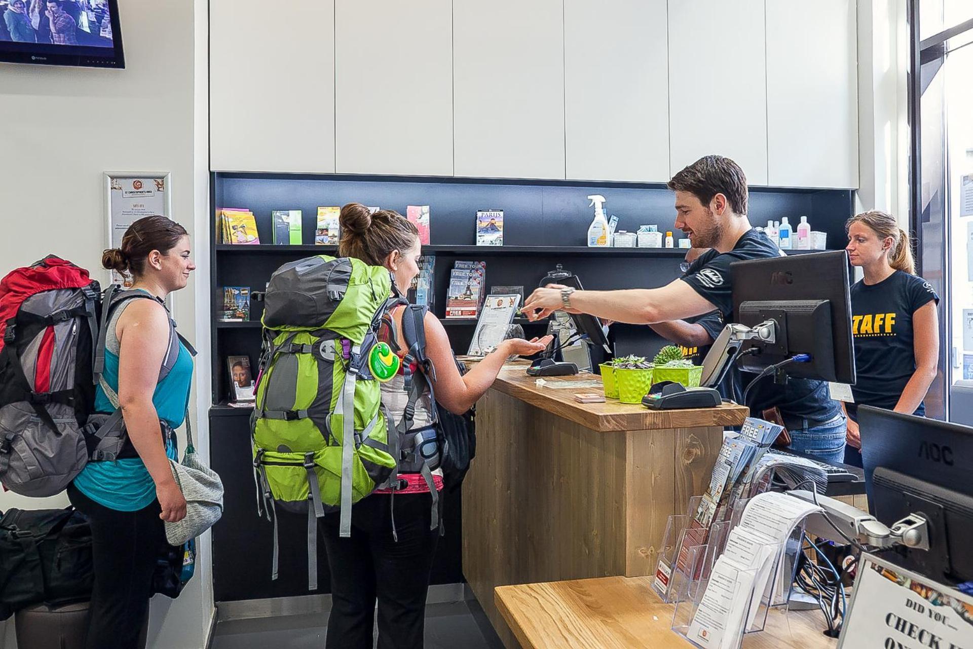St Christopher's - Gare Du Nord *