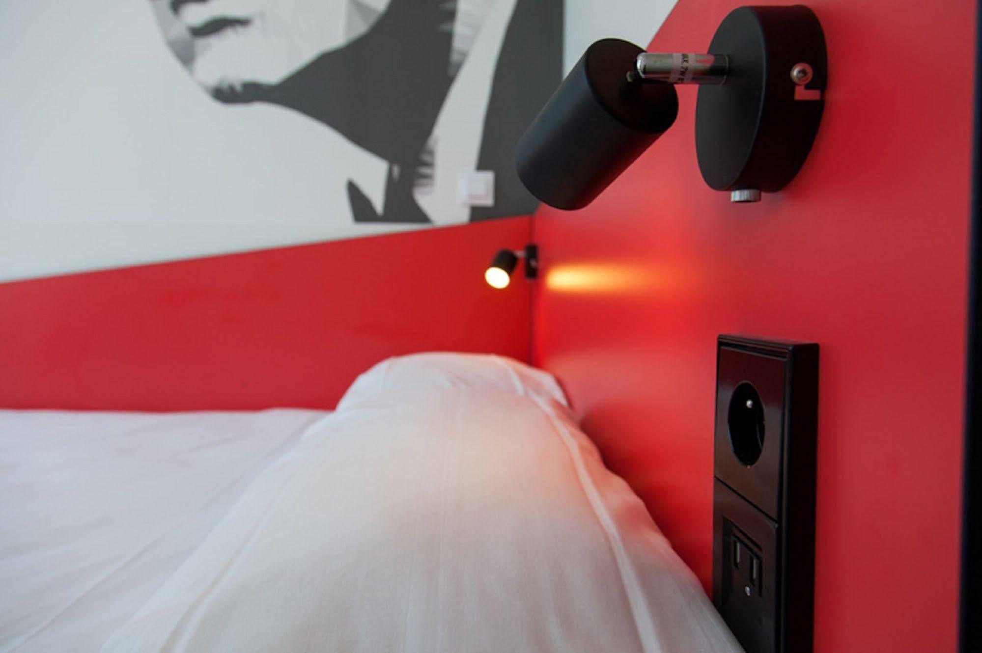 St Christopher's - Gare Du Nord